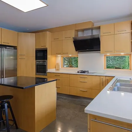 Equinox: Elegant W/pool Next To Golf & Villa