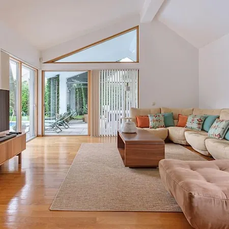 ヴィラ Equinox: Elegant W/pool Next To Golf &