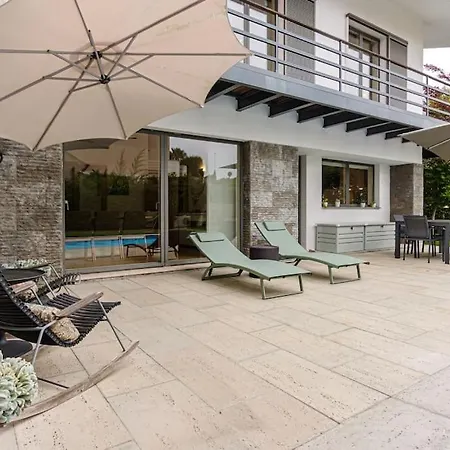 Equinox: Elegant W/pool Next To Golf &